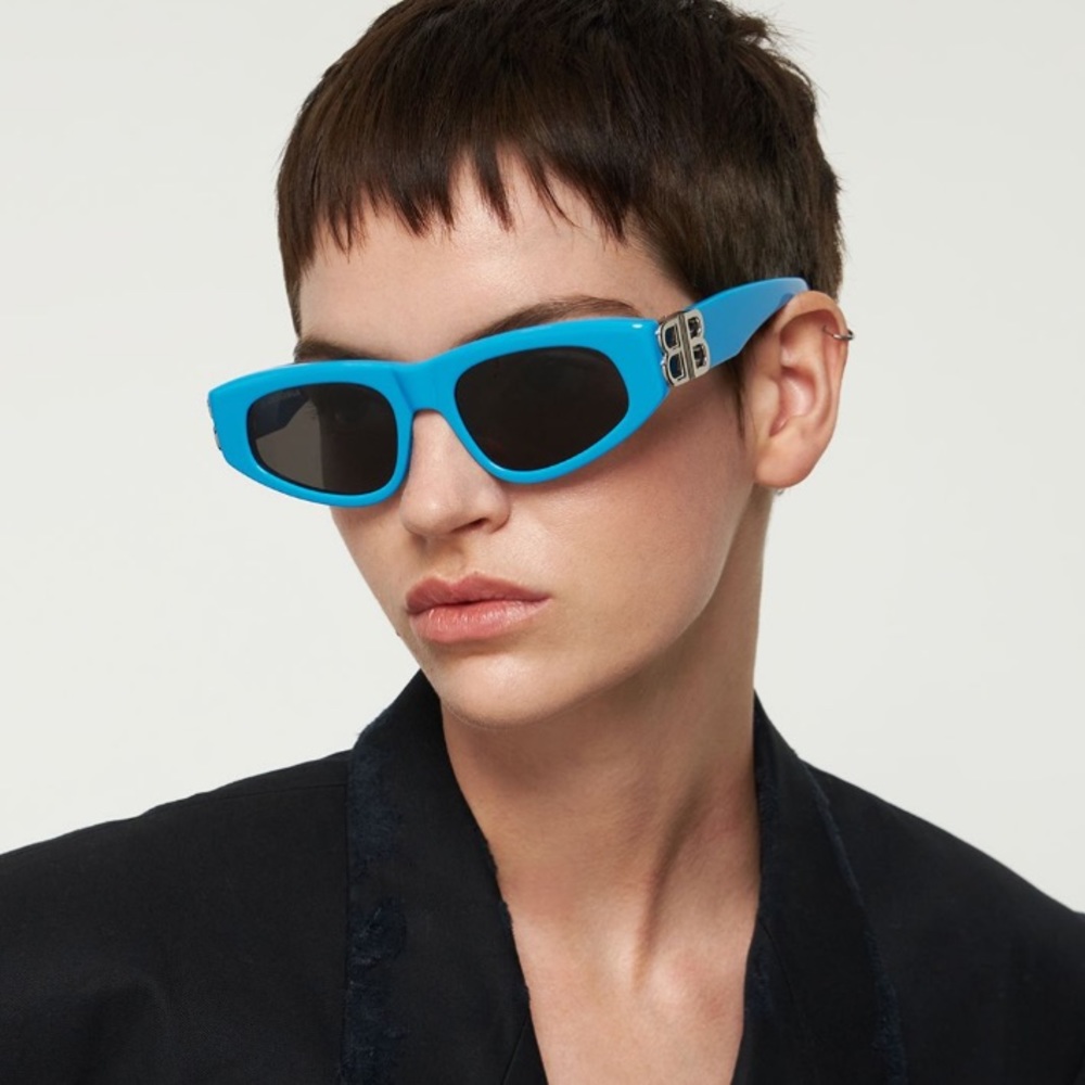 Excluded Balenciaga Sunglasses, New 325 - Picture 5 of 9